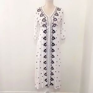 R.Vivimos Embroidered White/ Black Gauze 3/4 Sleeve V Neck Maxi Dress Size 4/6